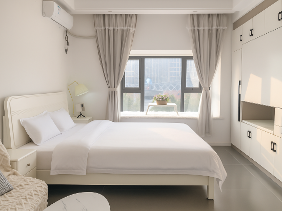 小二家民宿(东海水晶城店)