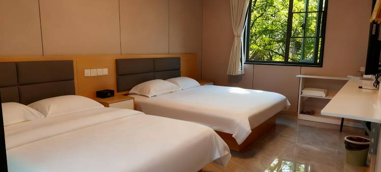 育新・清庭丨Leisure现代・休闲民宿(开封清明上河园龙亭区店)图片