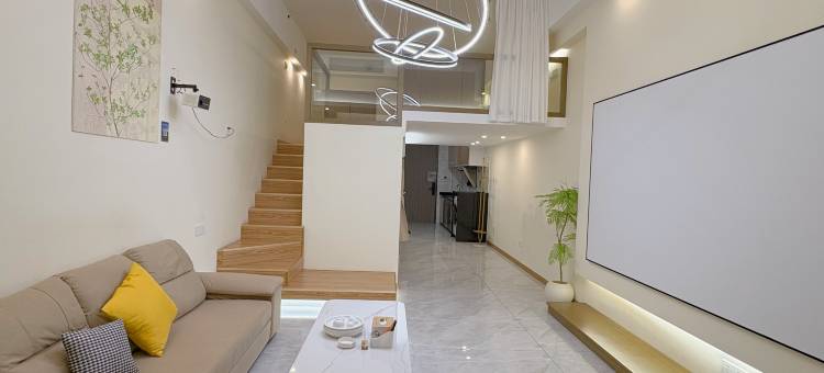 柚居·槿夏Loft公寓(龙眼南路美食街万象城店)图片