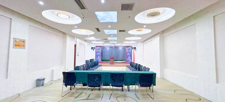 甄艾苹果酒店(临沂通达路泰盛广场店)图片