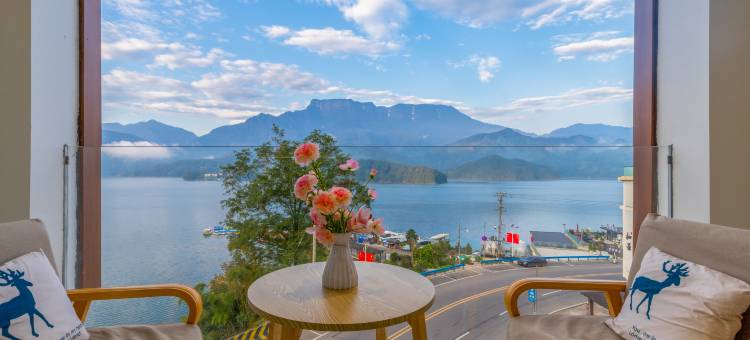 山海民宿(瓦屋山雅女湖店)图片