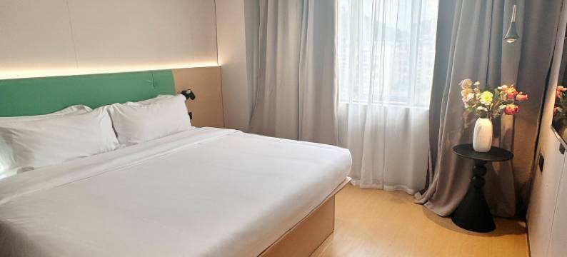 丽兹酒店(万科云城西丽地铁站店)图片
