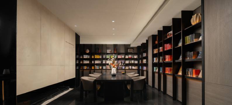 拉萨布达拉宫广场江苏路亚朵酒店图片