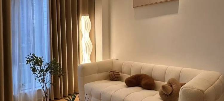 半夏·轻奢LOFT公寓(鱼尾洲地铁站力高雍湖国际店)图片