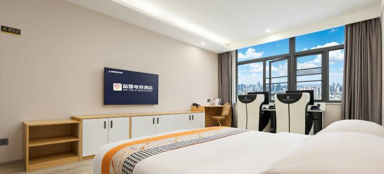 喆霆电竞酒店(泸州泸县万福广场店)图片