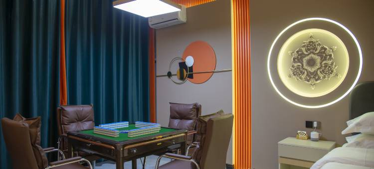 羅蘭·轻居图片