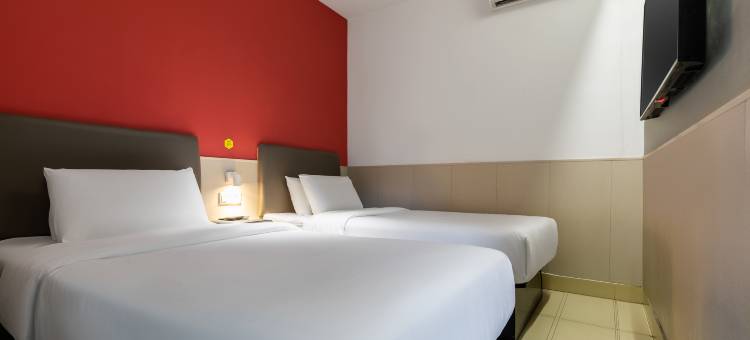 易佰酒店(宁波天一广场鼓楼地铁站店)图片