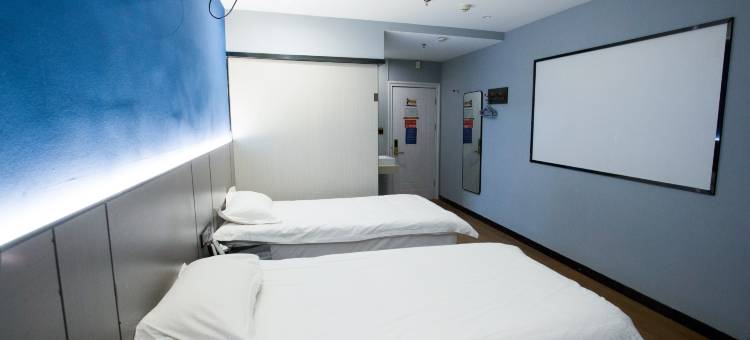 艾尚e家影院酒店(诸暨大唐店)图片