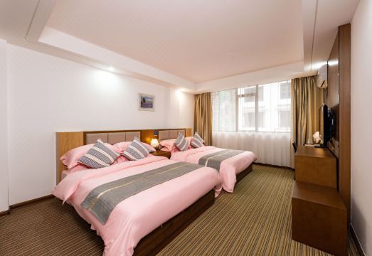 Six Resorts (Yangshuo West Street) Hotel Overview