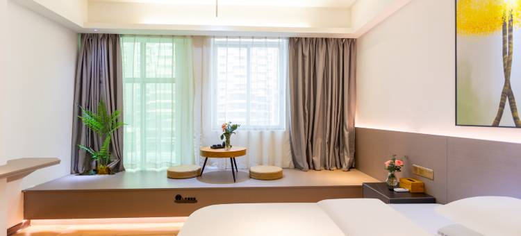 转角城市酒店(奥飞广场中骏世界城店)图片