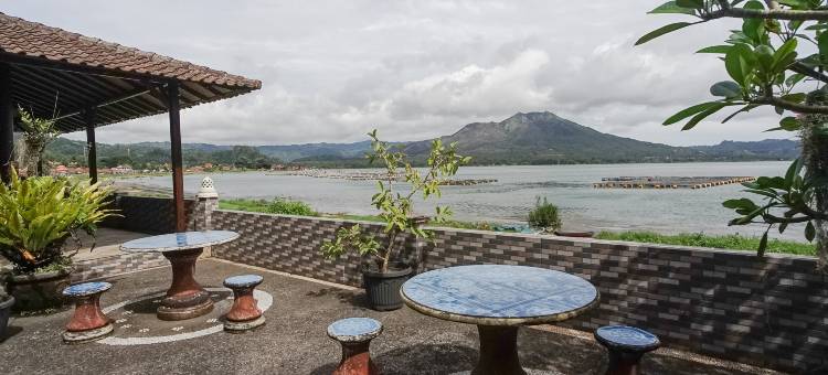 巴鲁纳湖畔景观酒店(Baruna Lakeside View)图片