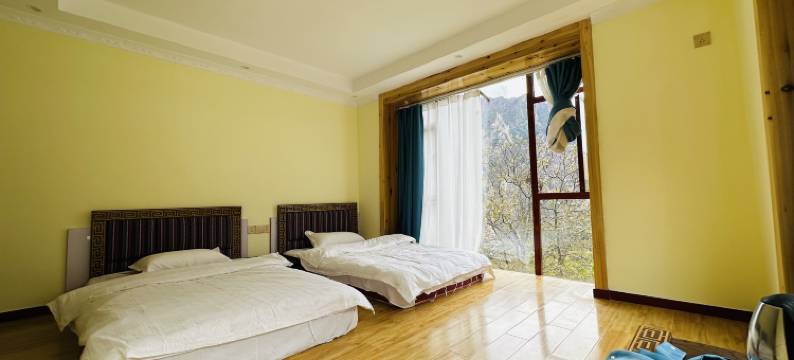 丹巴阿本藏家休闲山庄图片