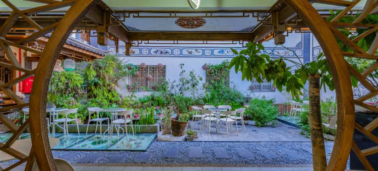 紫城雅居客栈(大理古城南门洋人街店)图片
