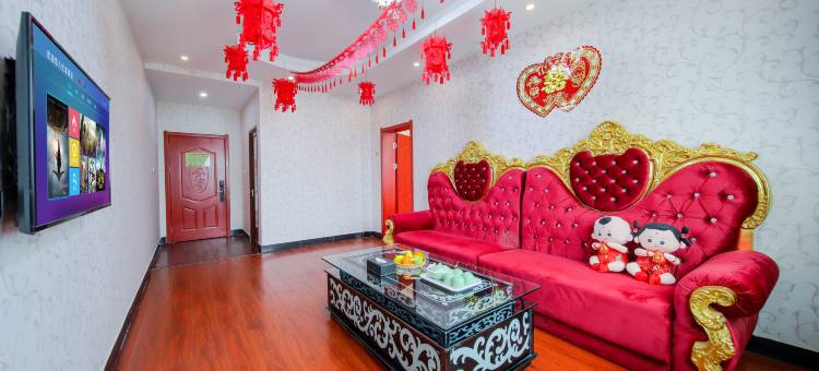 东方明月假日酒店(平顶山工业职业技术学院店)图片