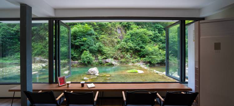 安吉沐夏·山野溯溪·亲子野趣度假民宿·深溪峡谷漂流店图片