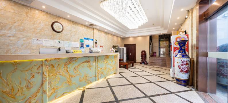 轻住·新人人酒店(上海彭浦新村地铁站店)图片