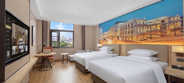 维也纳国际酒店(都江堰古城景区南桥店)图片