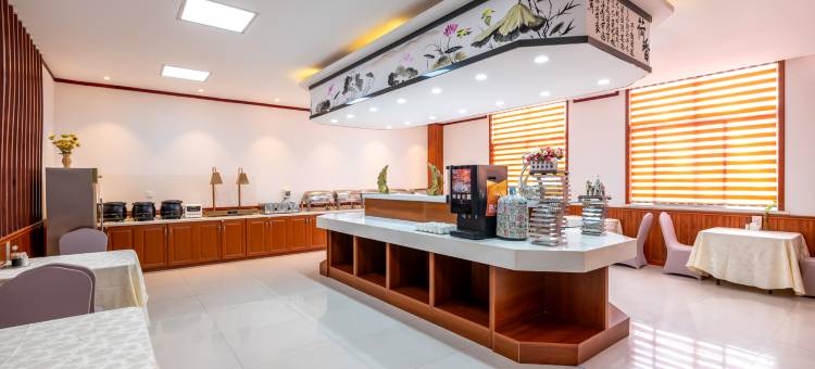 鹤壁中凯铂爵酒店(市政府高铁东站店)图片