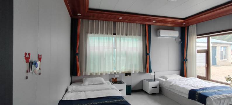 阿尔山西口林场旅店图片