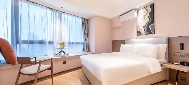 艺龙瑞云酒店(济南奥体中心万象城店)图片