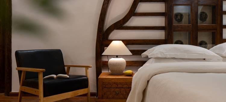 古井•侘寂风日照金山美学设计师360度古城雪山屋顶咖啡美宿图片