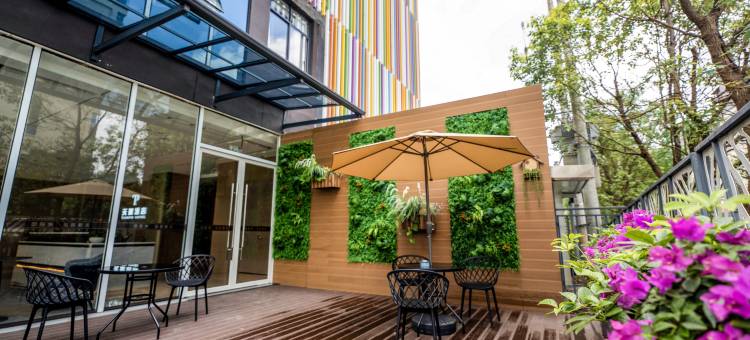 天璞酒店(寻乌中学店)图片