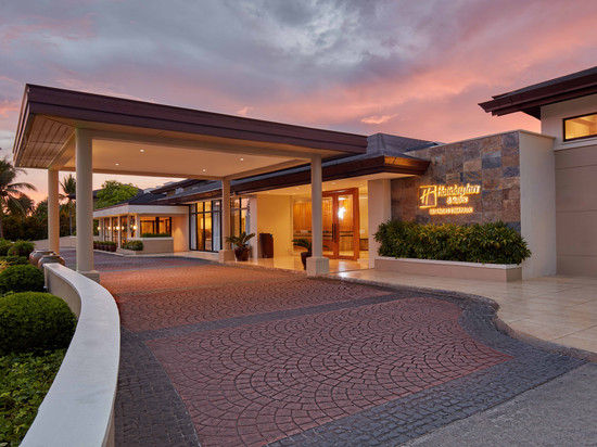 八打雁利马公园假日酒店及套房