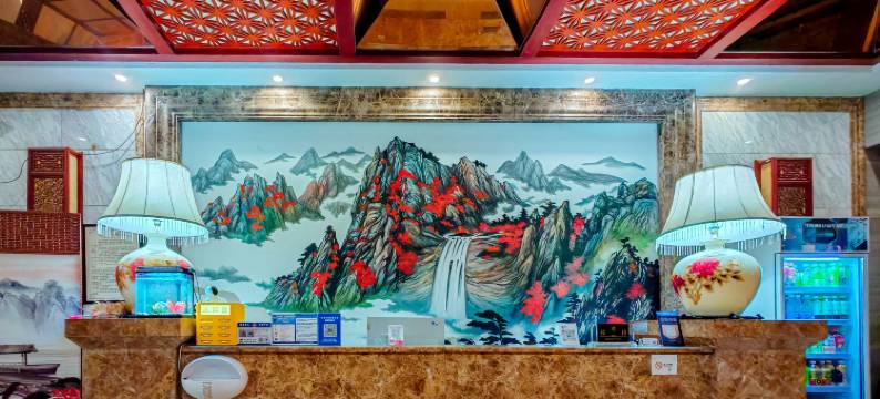 罗平湖畔酒店图片