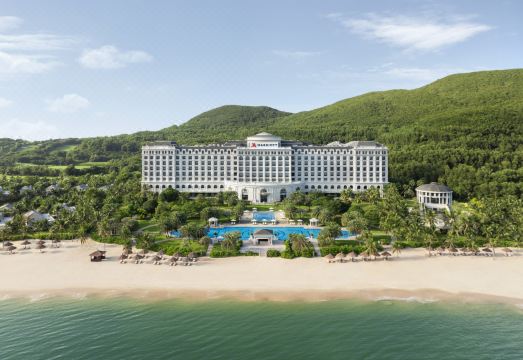 Nha Trang Marriott Resort & Spa, Hon Tre Island Hotel Overview