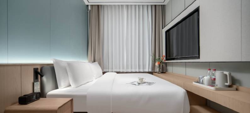 一百米酒店(长沙高铁南站东广场国际会展中心店)图片