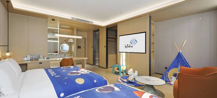 延吉华馨宿艺术酒店(延大网红墙店)图片