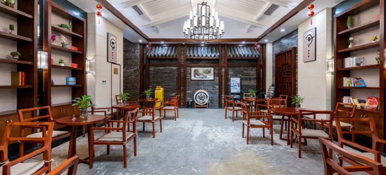 君豪逸园酒店(北海银滩大道侨港码头店)图片