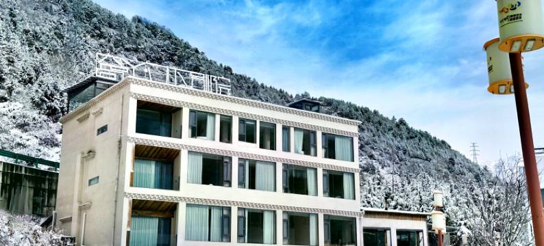 康定情歌广场窝丫夕下私汤别院图片