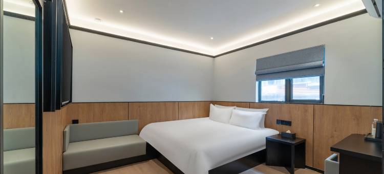 易佰酒店(福州三坊七巷东街口地铁站店)图片