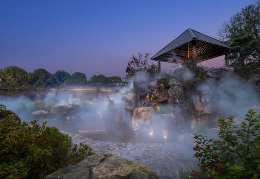 Maison New Century Resort Nanshan Jinhua Hotel Overview