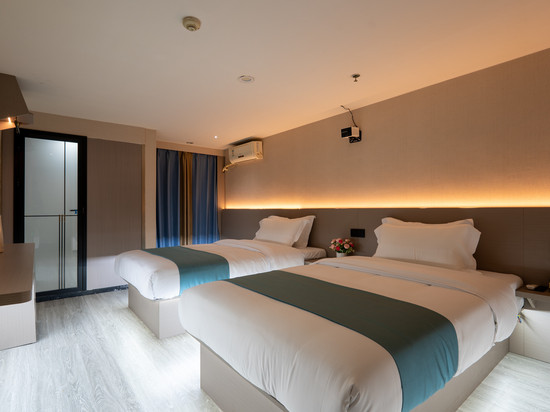 客欢酒店(南宁江南客运站金象大道地铁站店)