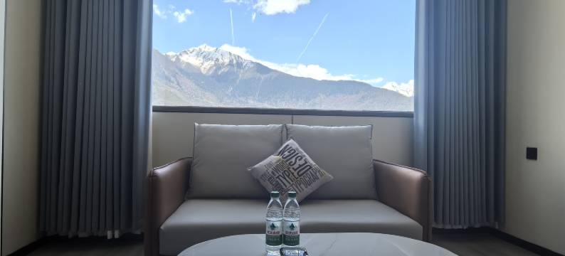 观峰居酒店(索松村店)图片