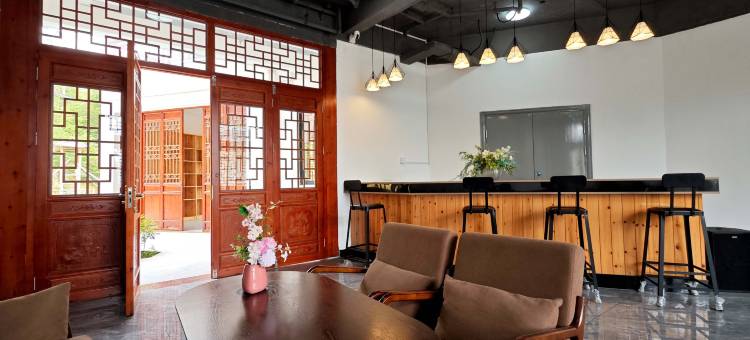 唐孙八沙白度假山庄图片