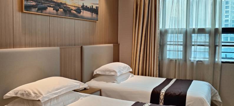 深圳华庭酒店(光明大街地铁站店)图片