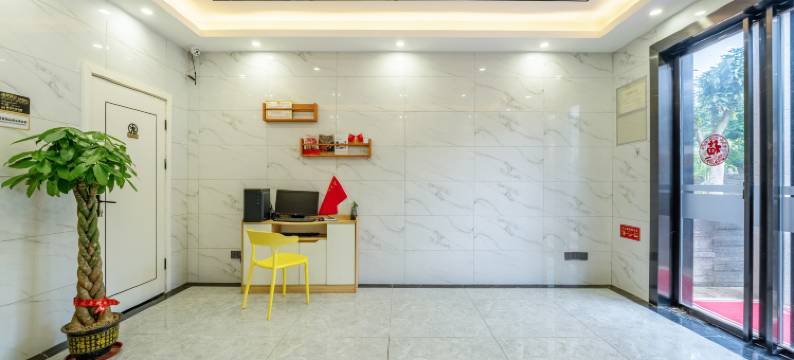 鸿洲别墅酒店(美兰国际机场店)图片