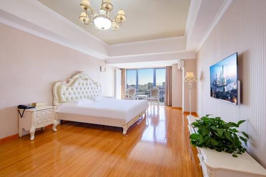 银川云朵枫丹假日酒店(西夏万达火车站店)