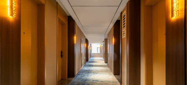 白玉兰商务酒店(临夏牡丹广场店)图片