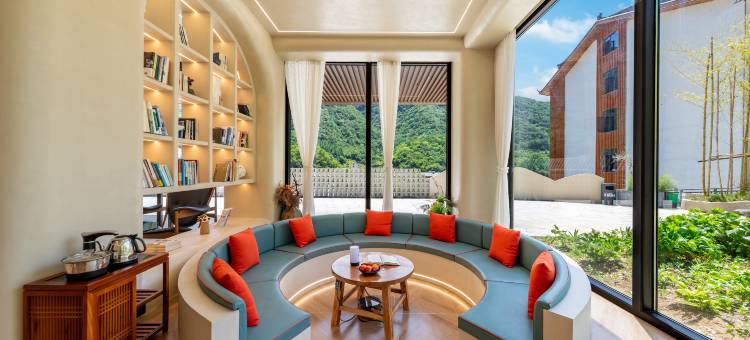 黎明的猜想智慧民宿(大九湖坪阡古镇店)图片