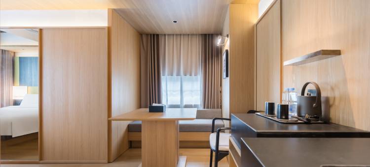 SFEEL设计师酒店(兰州张掖路西关地铁站店)图片