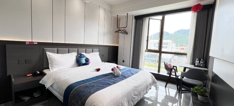 等风影院民宿(雅安高铁站店)图片