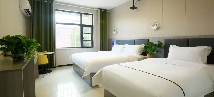 晴岚居民宿(开封河南大学金明广场店)图片