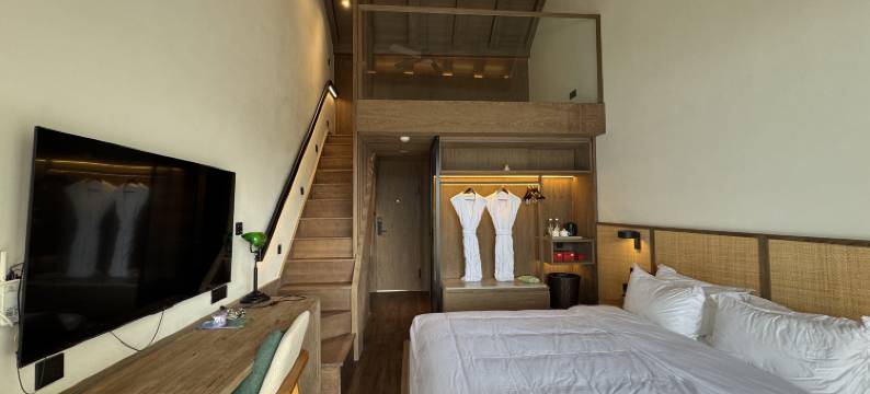 冶勒湖科考酒店图片