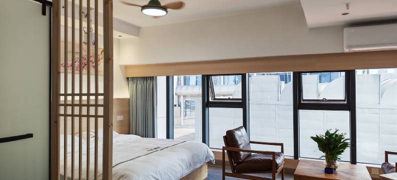 子辰栖舍民宿(贵阳花溪清水江路地铁站店)图片