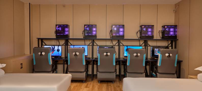 德令哈瑞熙悦庭酒店(海子诗歌馆店)图片