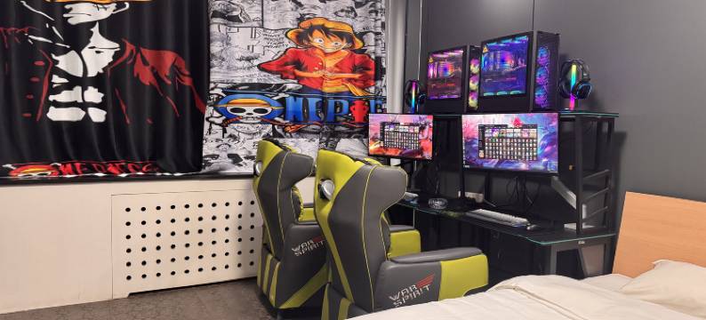 和田市益欣电竞主题酒店图片